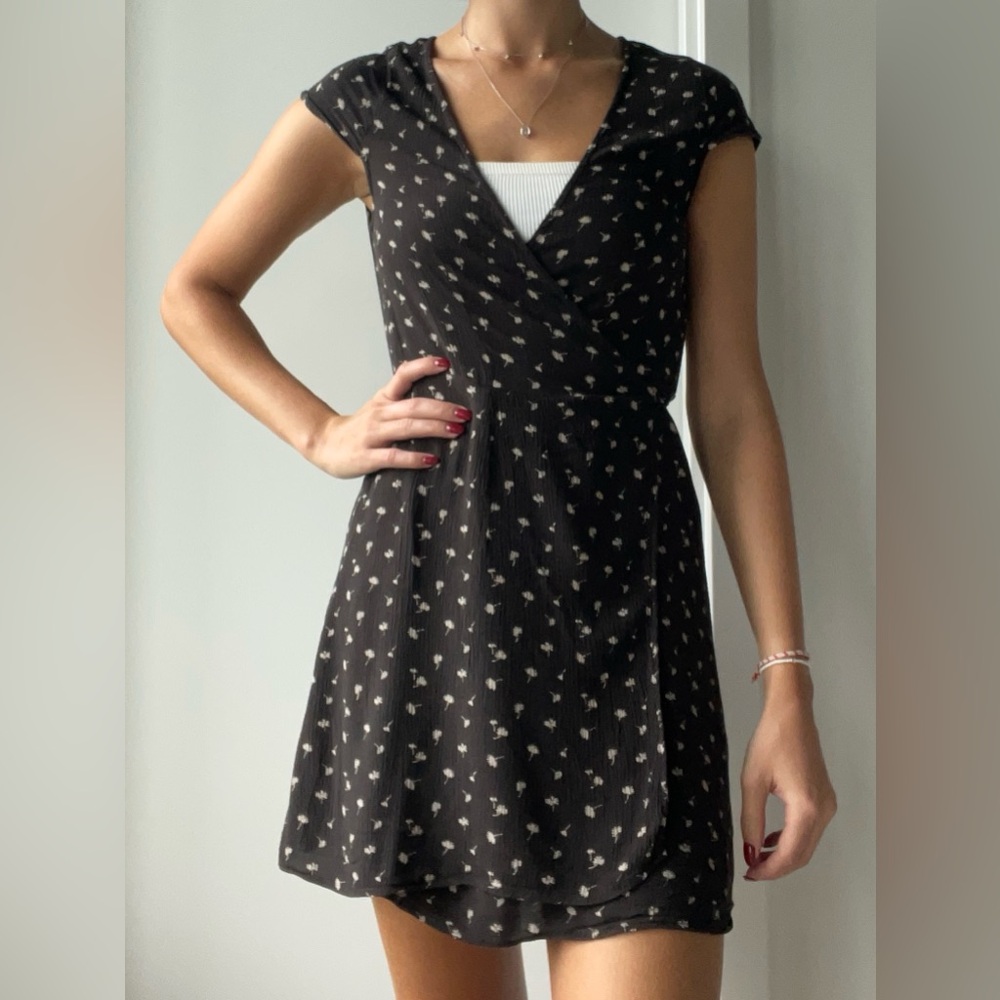 American Eagle AE Summer Flower Tie-Up Mini Dress